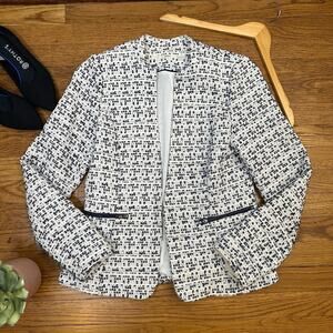 Gibson White & Navy Blue Textured Clasp Front Blazer
